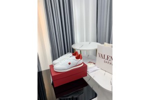 Valentino Garavani Retrorunner low-top sneakers - White Red  VLTCS-014