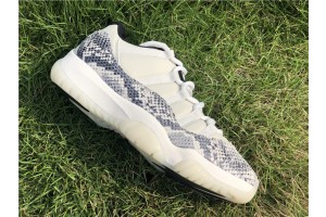 Air Jordan 11 Retro Low 'Light Bone Snakeskin'