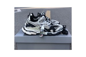 Balenciaga Track.2 Sneaker Beige - Black