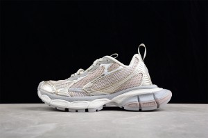 balenciaga trainers gold