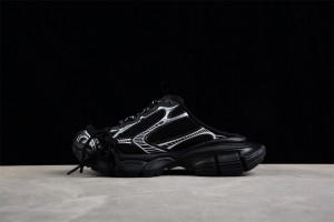 Balenciaga's 3XL Mules Sneaker in light sliver, black mesh and polyurethane BG3ML-004