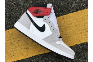 Air Jordan 1 Retro High OG Light Smoke Grey