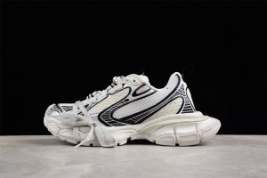 Balenciaga 3XL Sneaker in white and black mesh and polyurethane B3XL-013