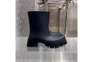 Balenciaga Trooper Rubber Boot in Black Rubber 