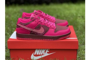 Nike Dunk Low Valentine's Day (2022)
