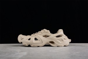 Balenciaga HD Lace-Up Sneaker in Beige rubber 