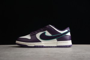 Nike SB Dunk Low Chenille Swoosh 