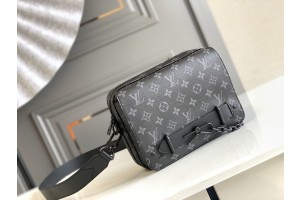 Louis VuittonSteamer Messenger Monogram Eclipse